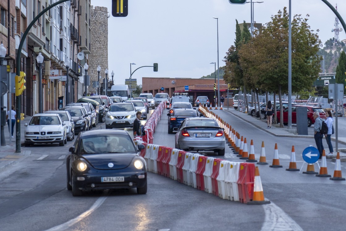 Las obras y el corte de San Francisco por el derrumbe lastran los accesos y el tráfico en la ciudad de Teruel