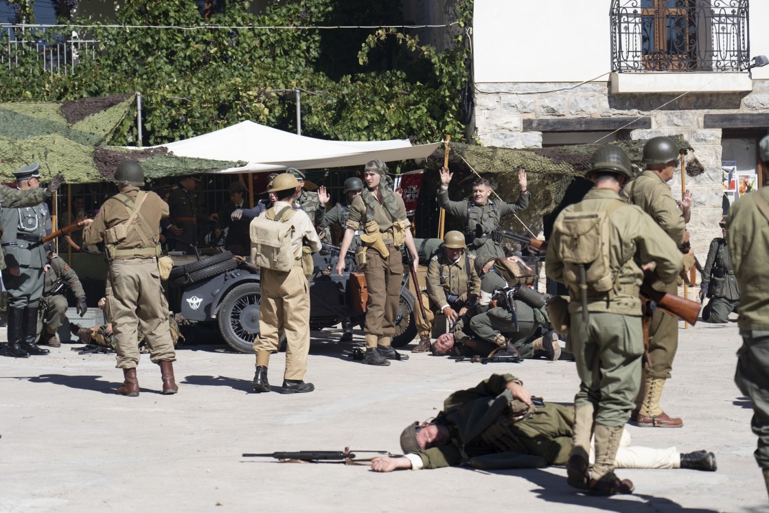 Los aliados liberan un pueblo italiano de los nazis en el VIII Memorial March de Albentosa