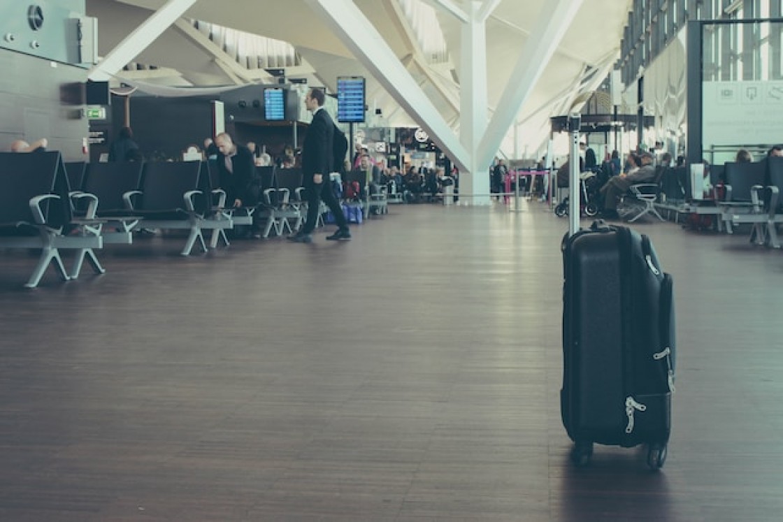 Equipaje de mano en el avión: todo lo que debes saber para no tener problemas