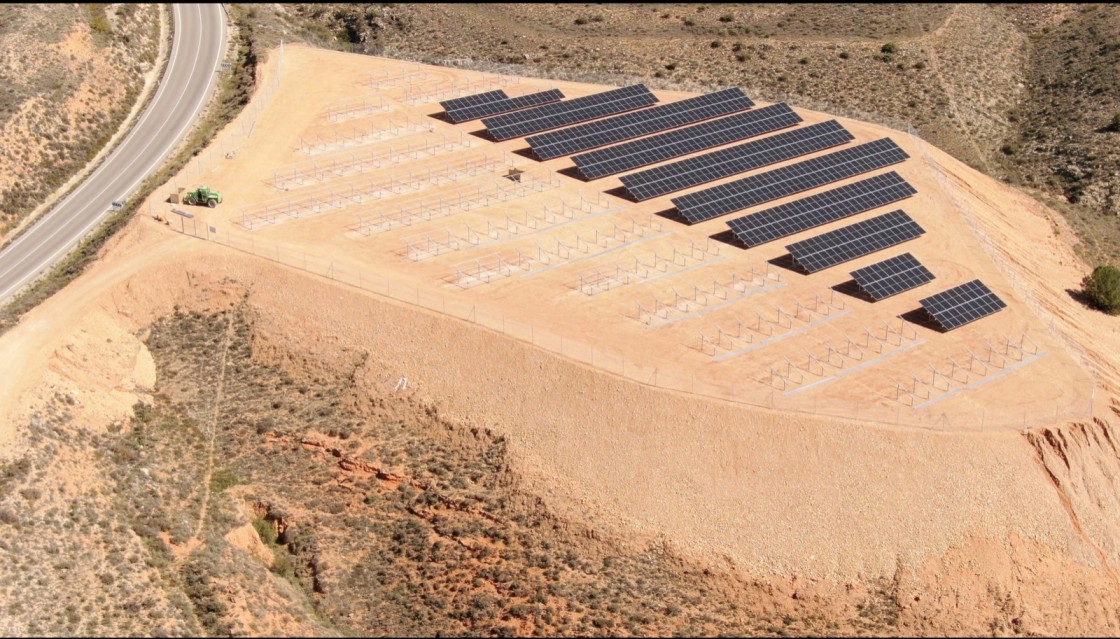 El huerto solar de la comunidad energética de Gea de Albarracín estará terminado este mes