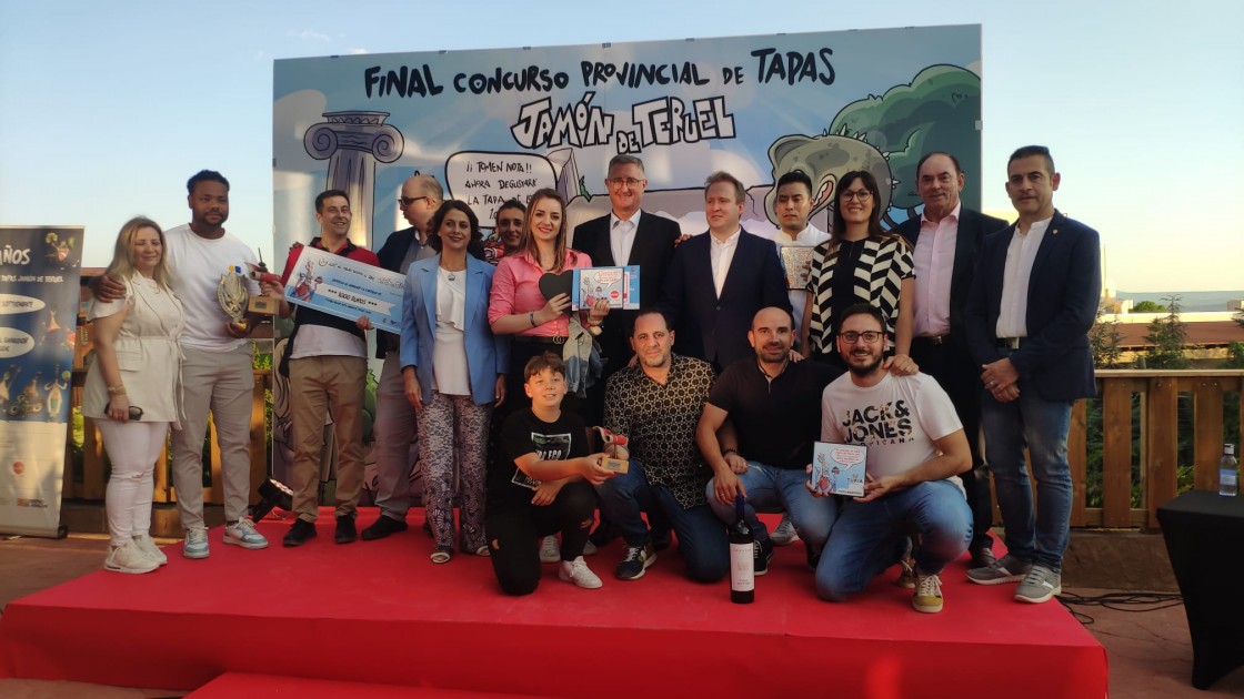 Blasco destaca la importancia de la gastronomía para atraer inversiones en la entrega de premios a las tapas del Jamón de Teruel