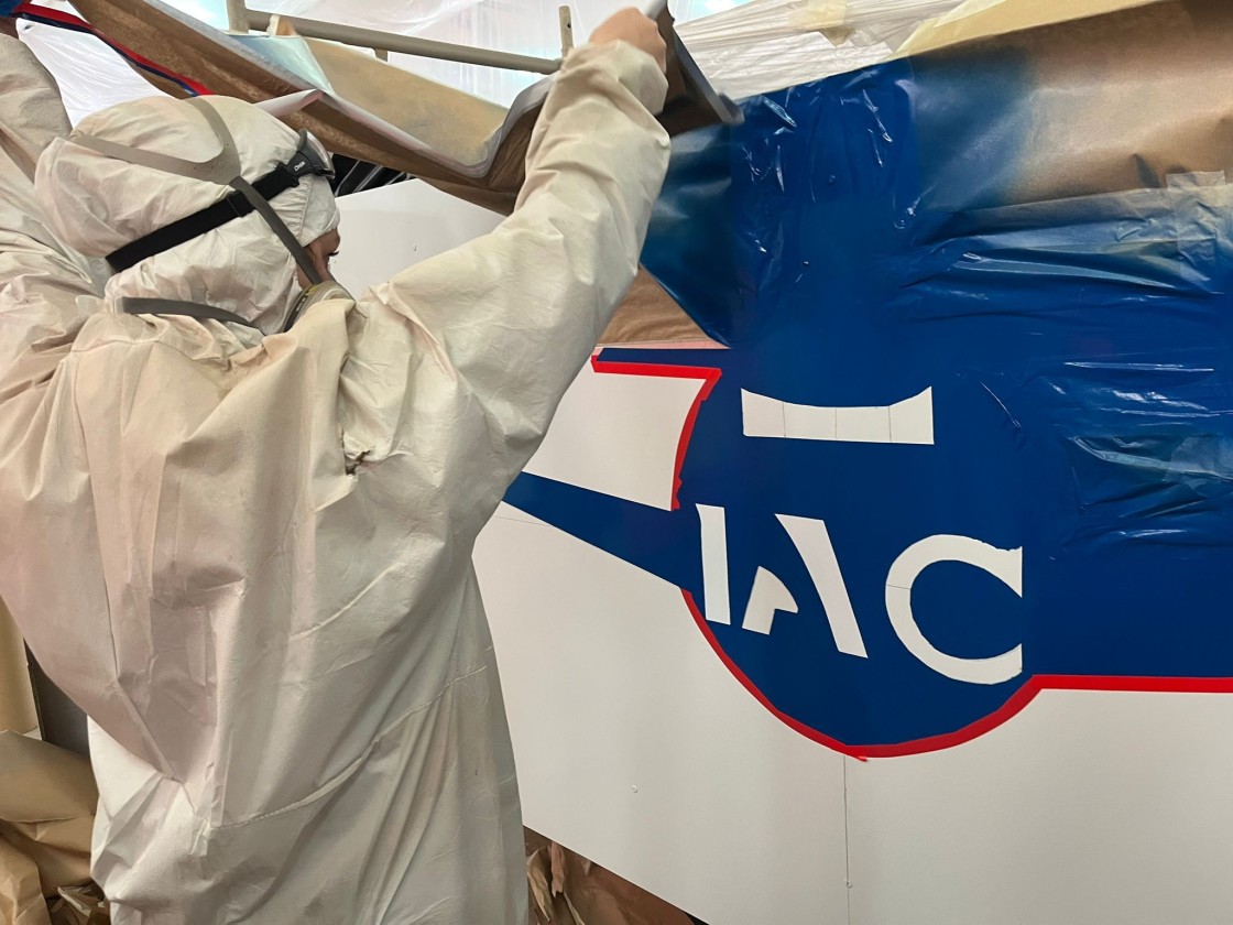 IAC, a la espera de la conexión telefónica para comenzar a operar el hangar de pintura del Aeropuerto de Teruel