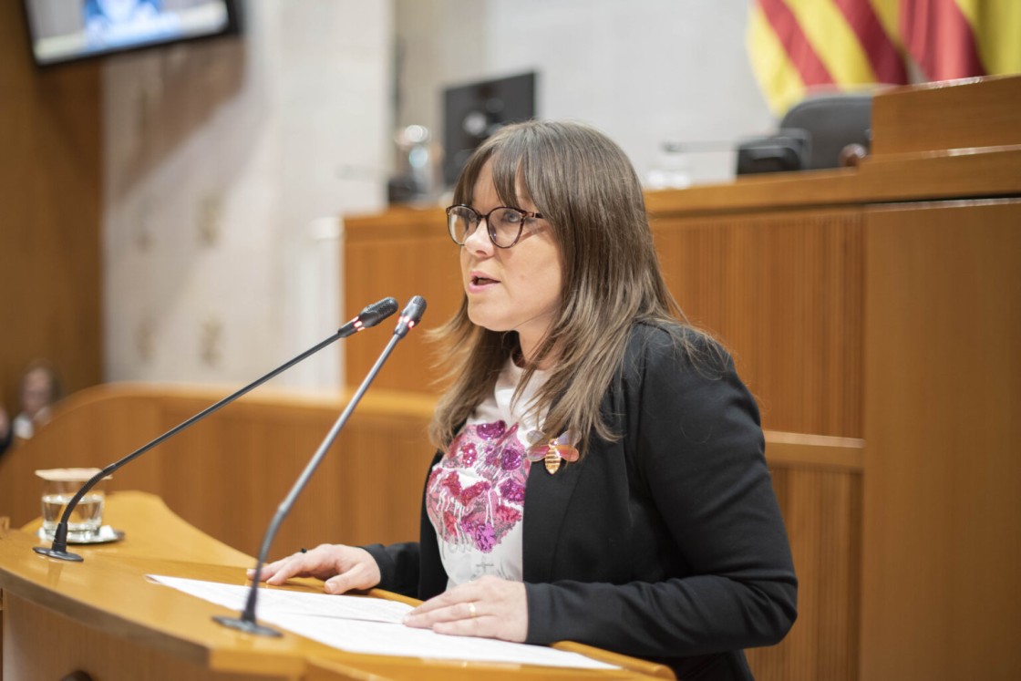 Las Cortes de Aragón aprueban a instancias del PSOE impulsar iniciativas para reducir el consumo de bebidas energéticas entre los menores
