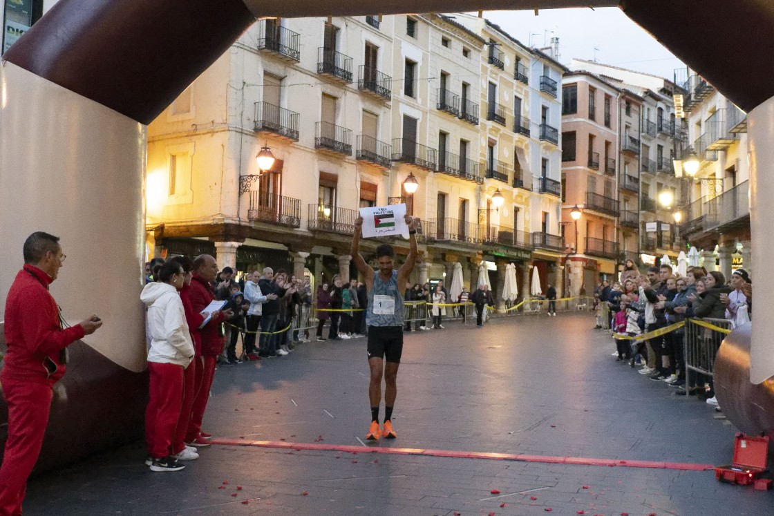 Josep Gómez y Ghizlane Assou brillan en una exitosa Media Maratón