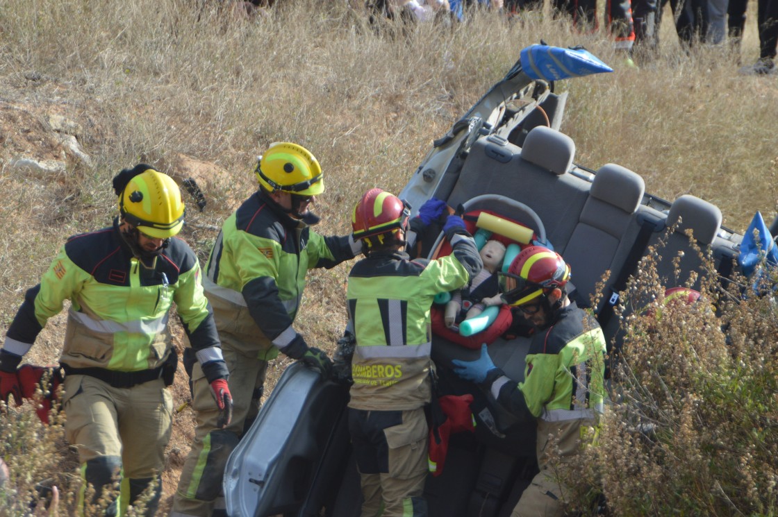 Bomberos y profesionales sanitarios se forman en seguridad vial en Technopark Motorland