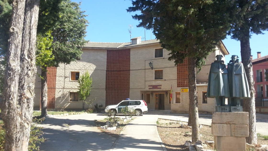 Condenado a pagar una multa de 2.880 euros el joven que se coló desnudo en el cuartel de Rubielos de Mora