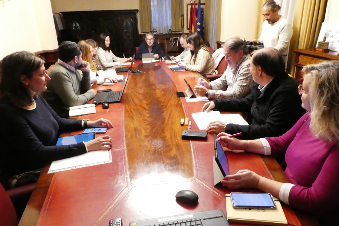 Teruel Existe acusa al equipo de gobierno de “falta de cordialidad institucional”  y el PP dice que quieren confundir a la opinión pública