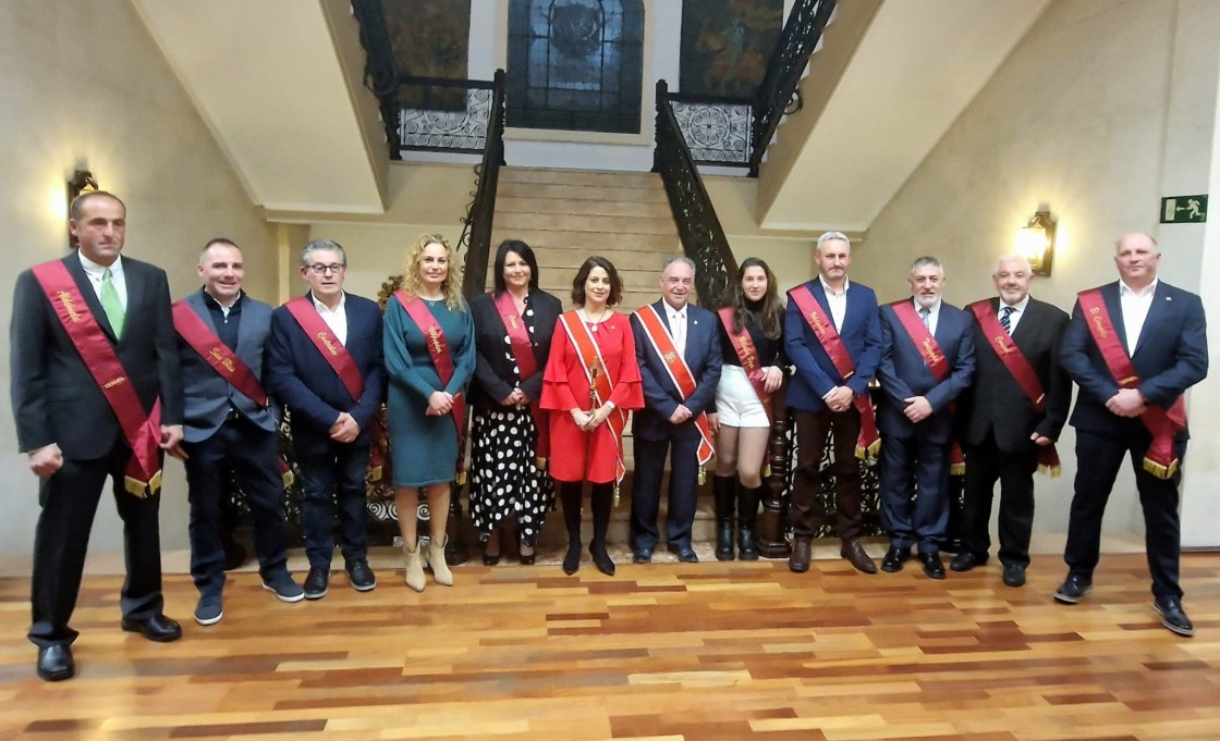 Los alcaldes y alcaldesas de los barrios pedáneos de Teruel toman posesión de sus cargos