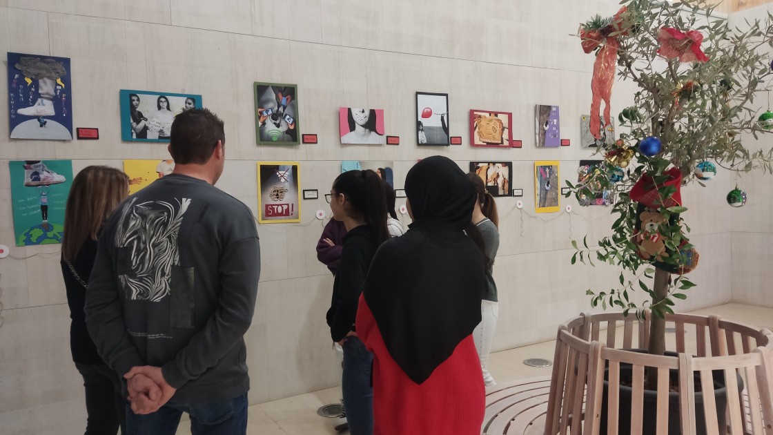 Jóvenes del Bajo Martín hablan mediante la fotografía creativa de las violencias que sufren