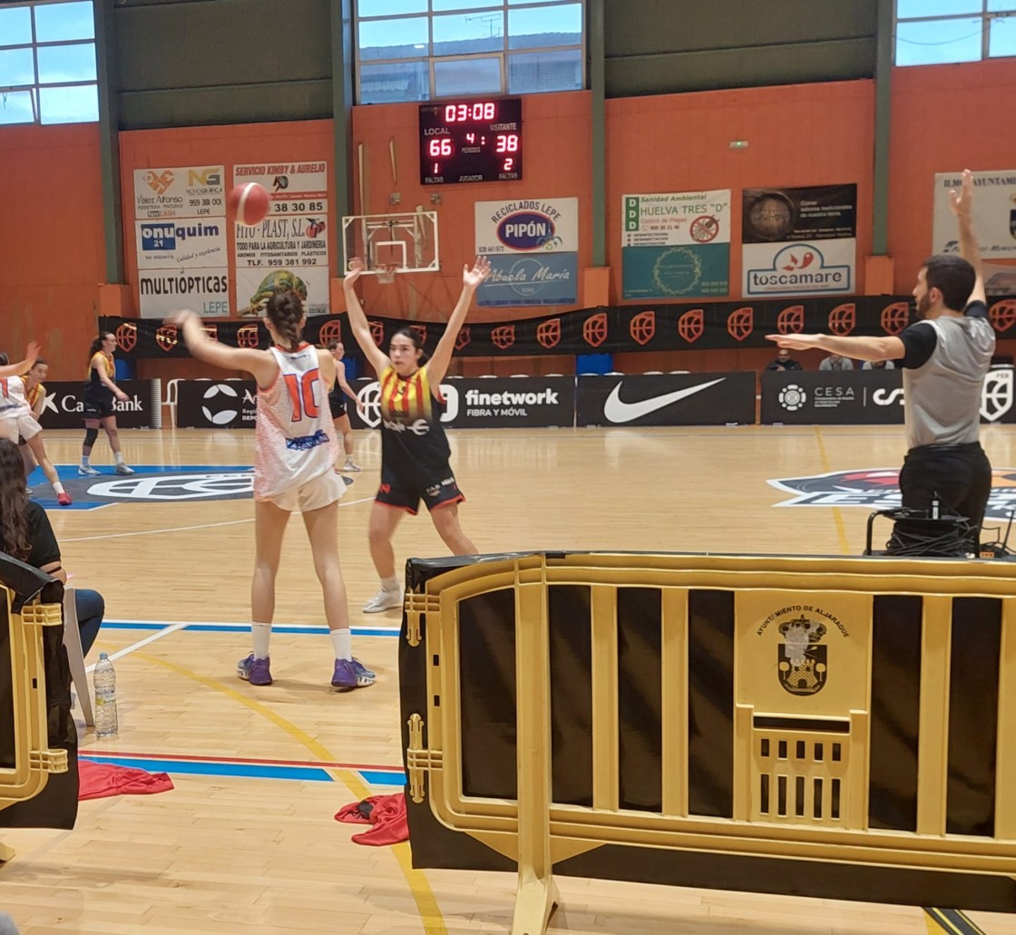 La selección de Lapuente se clasifica como primera de grupo en el Campeonato de España de baloncesto