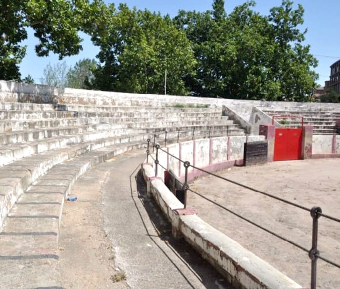 Escucha invertirá más de 100.000 euros en la reforma de la plaza de toros