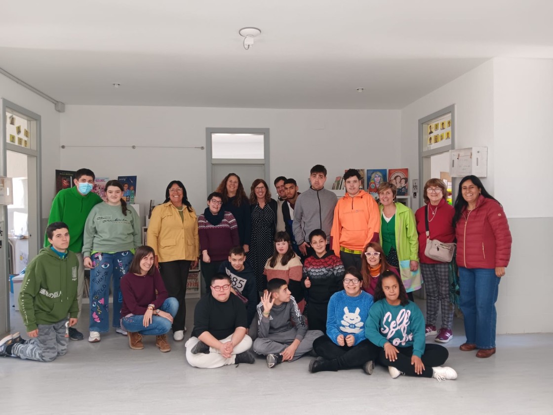 La Uned propicia un intercambio de saberes entre la escuela rural turolense y la uruguaya