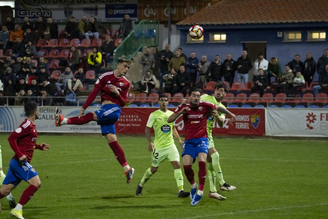 Dolorosa e inmerecida derrota del CD Teruel ante el Lugo (1-2)