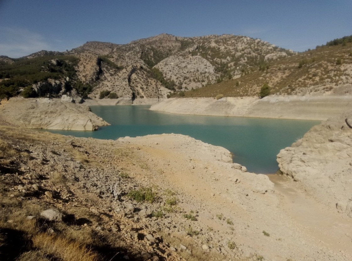 El Sindicato del Guadalope estudiará si reduce la dotación de agua de riego por la sequía