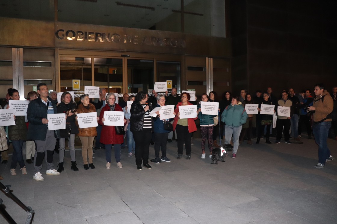 La concentración por San Francisco 21 pide el apoyo del Gobierno de Aragón