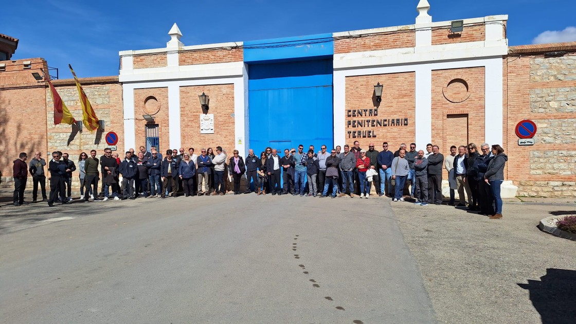 Concentración de repulsa en la prisión de Teruel por lo ocurrido en Tarragona
