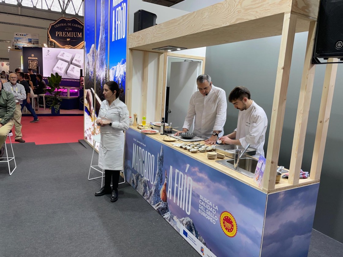 El Jamón de Teruel DOP se promociona en el Salón Gourmets de la mano de Elena Arzak
