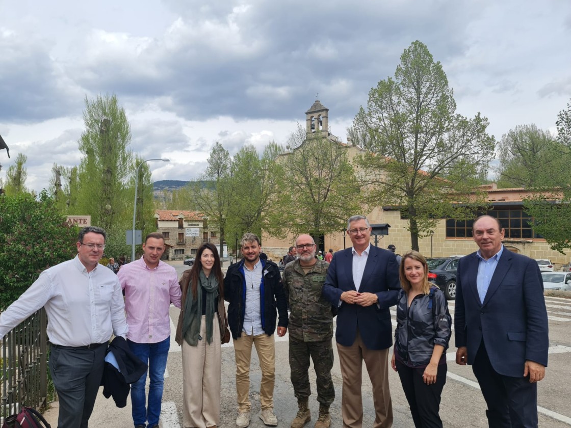 El consejero de Turismo defiende la construcción de una pista de hielo en Mora como proyecto tractor de la zona