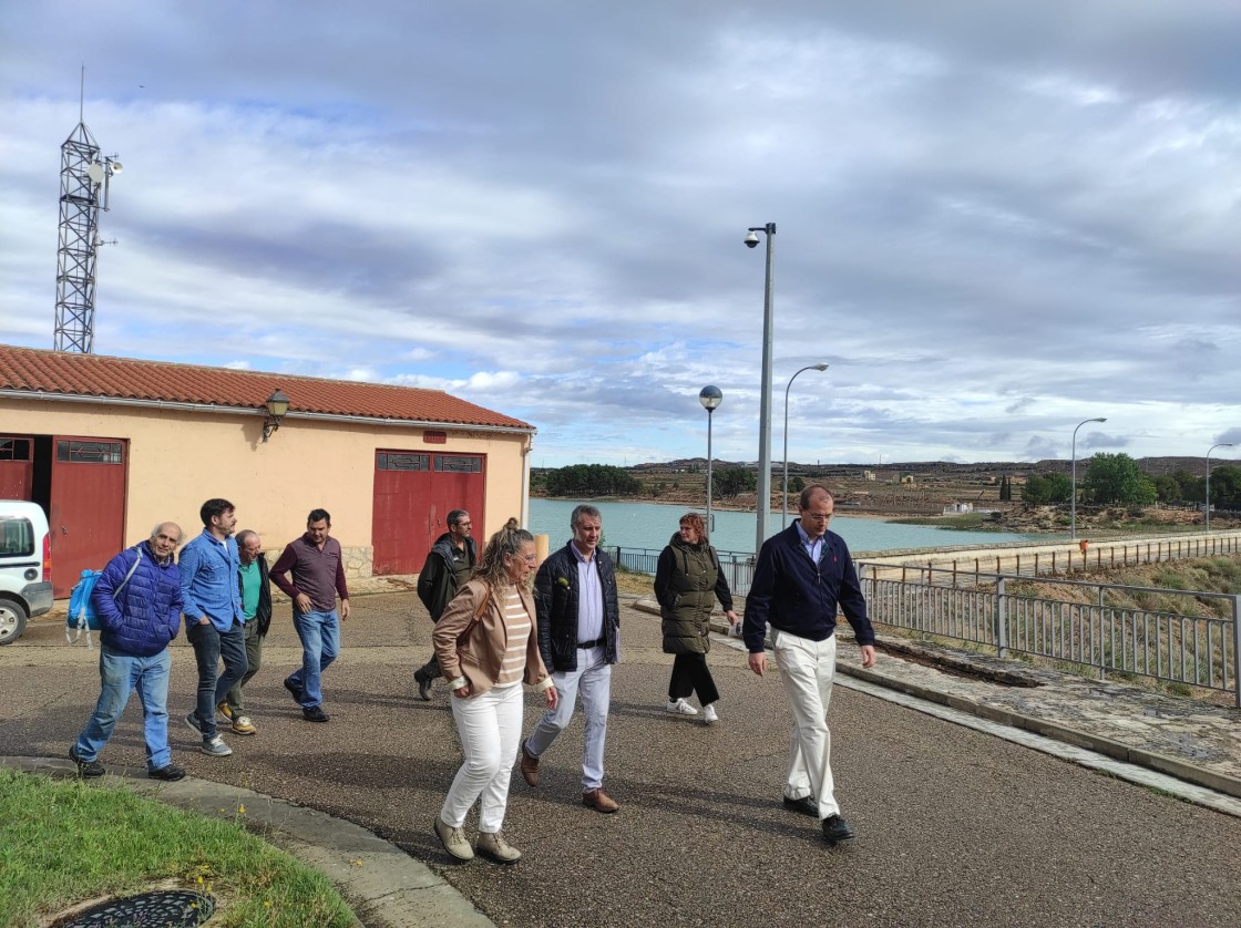 Un grupo de trabajo propondrá medidas a la CHE para evitar el ahogamiento de animales en el Canal Calanda-Alcañiz