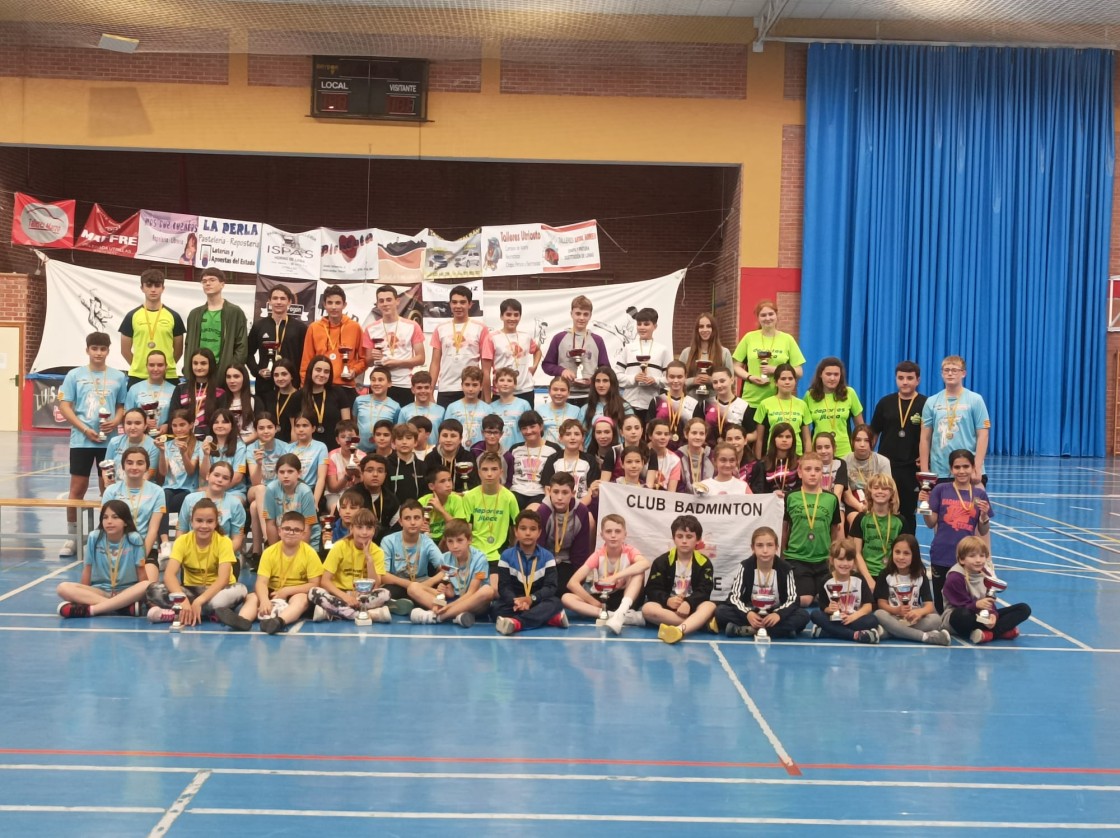 Más de 80 chicos y chicas  en el campeonato provincial de bádminton
