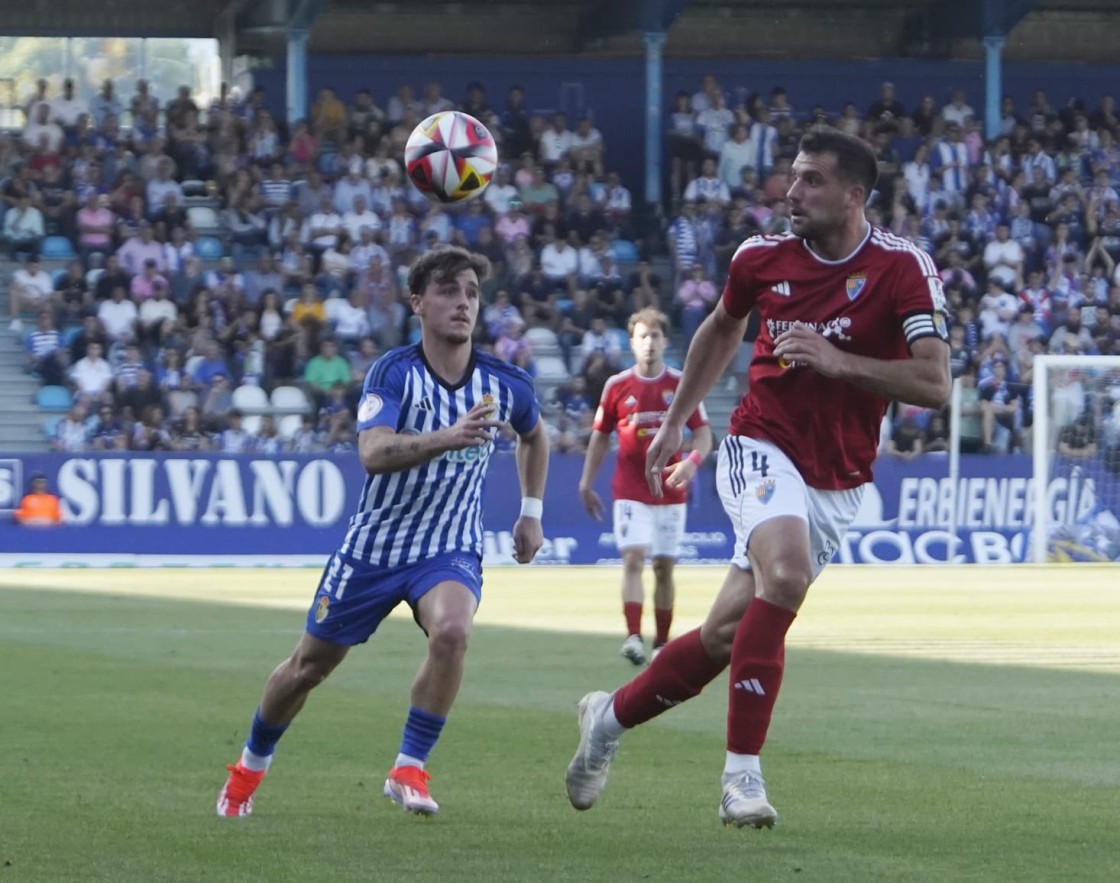 El CD Teruel abandona Primera RFEF con un empate en casa de la Ponferradina (1-1)