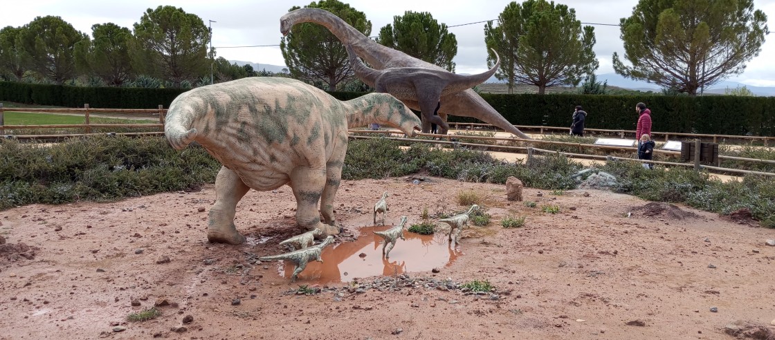 ‘Iguanodon’, del hallazgo de Gideon Mantell a la última revelación de la Fundación Dinópolis