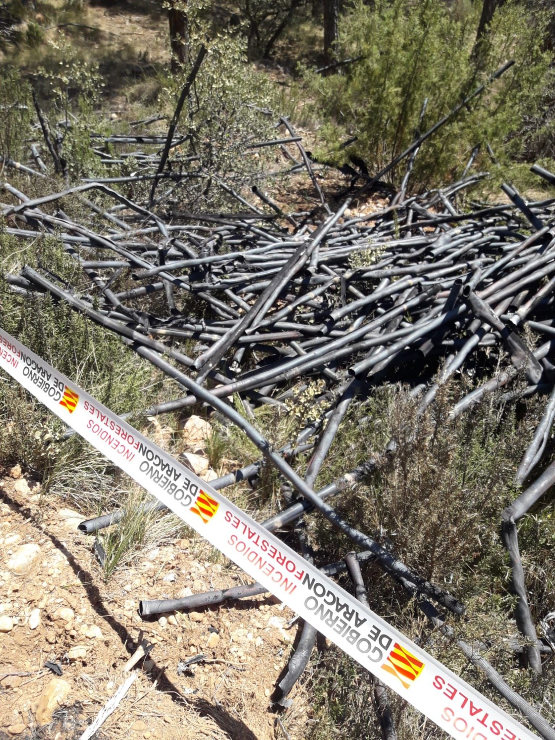 Incendio en Gargallo provocado por la quema de tubos  que contenían cobre