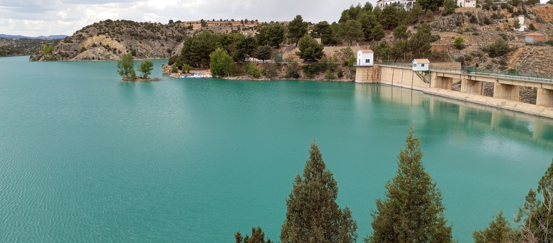 El Arquillo de San Blas se viste ya de verano con un 89,3% de agua embalsada