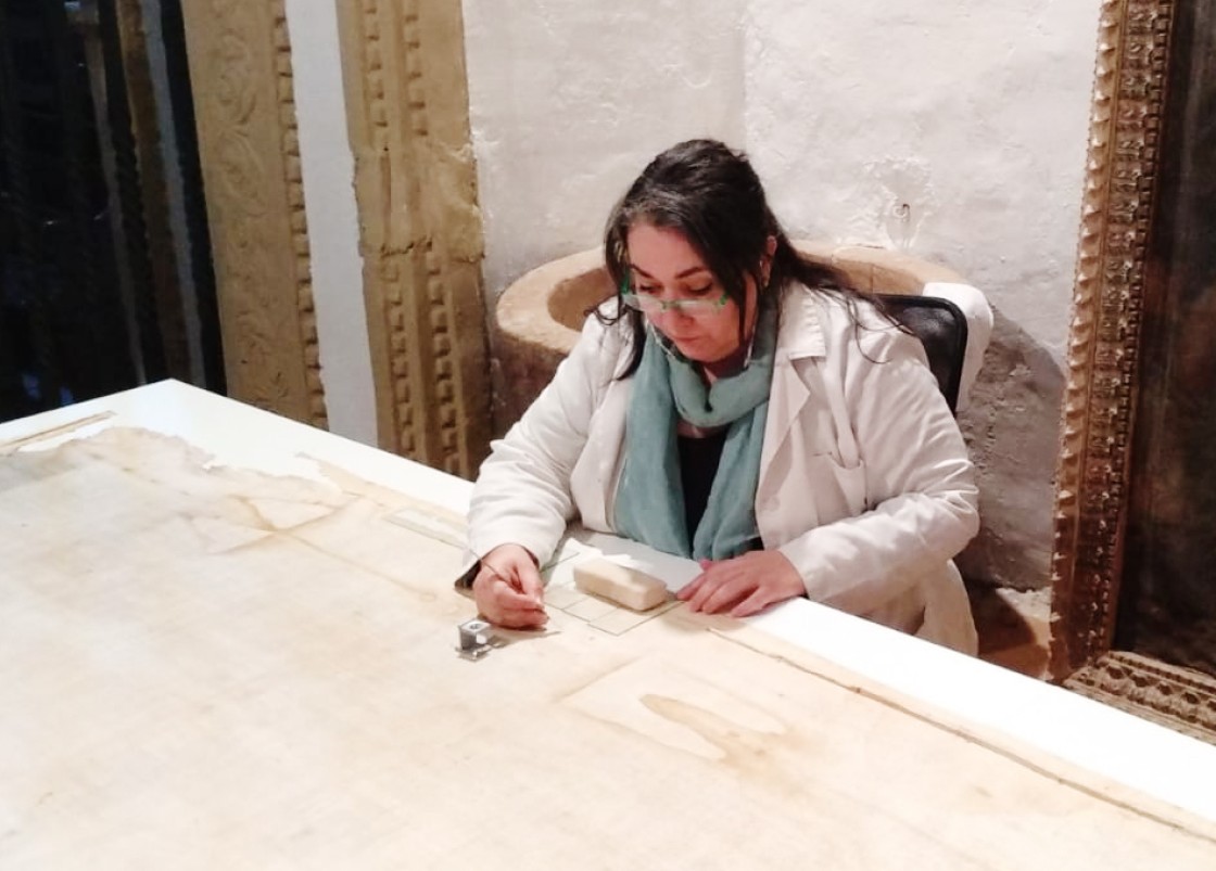 Ana Isabel García Martín, experta en restauración de textiles y profesora de los cursos de Albarracín: “La Sábana Santa de Campillo  se hizo en el siglo XVI y es de las mejor conservadas de España”