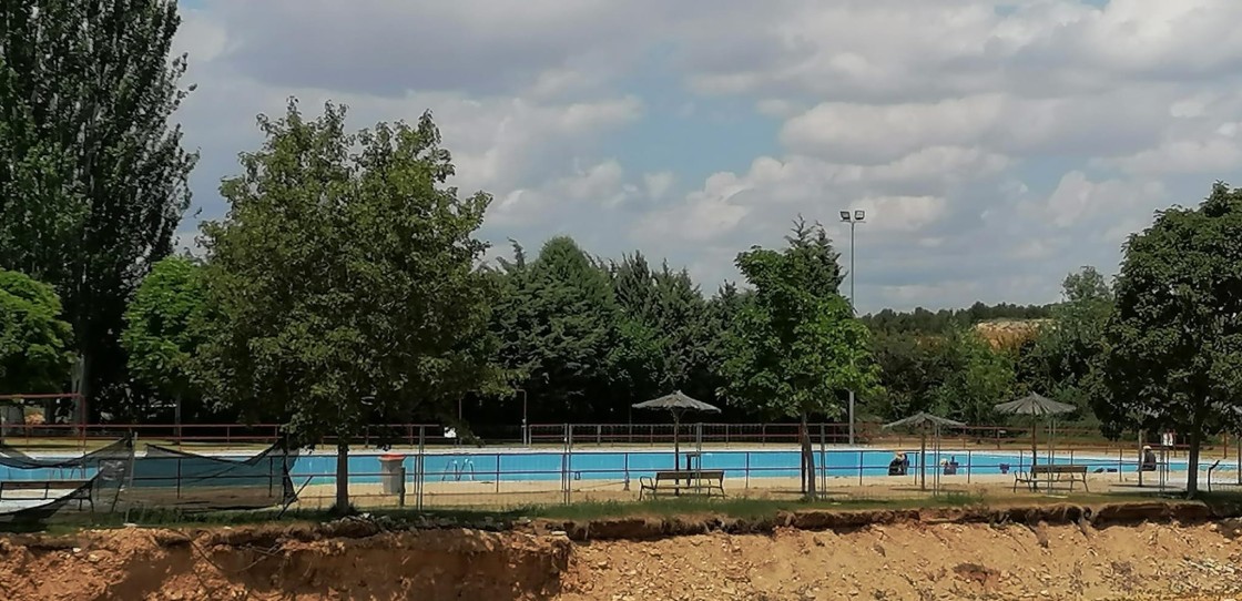 La piscina de los Planos no se abrirá este verano por riesgo de rotura del vaso