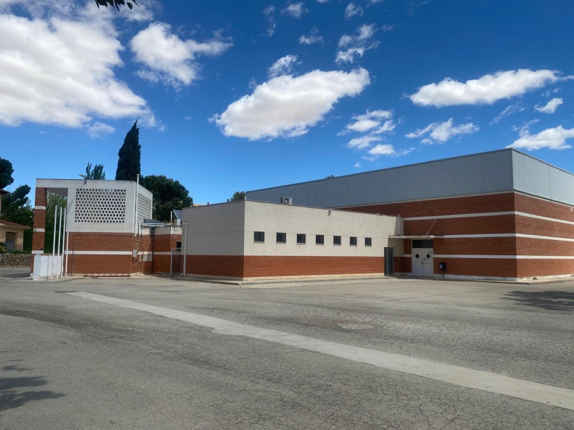 La Puebla de Híjar vuelve a ampliar el pabellón con una nueva sala polivalente anexa al edificio