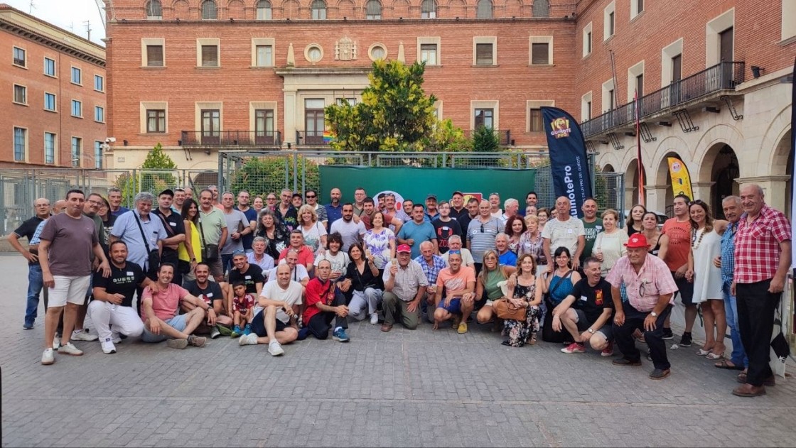 Sergio Sicilia y José Luis Lasa se llevan el torneo de Guiñote  en la Calle