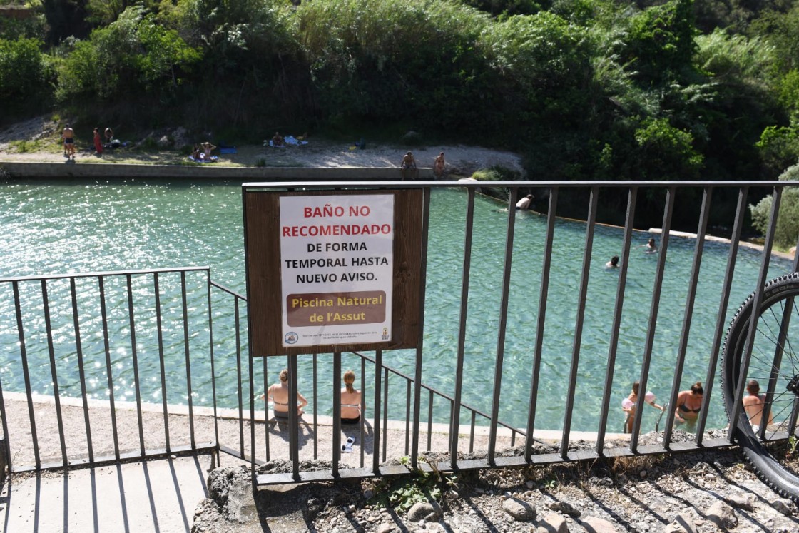 Prohíben bañarse  en La Pesquera de Beceite tras unos análisis en el agua
