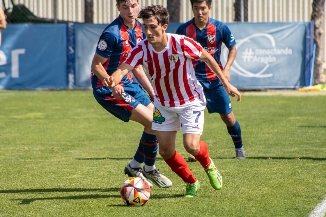 El defensor José Val pone su talento al servicio del Club Deportivo Teruel