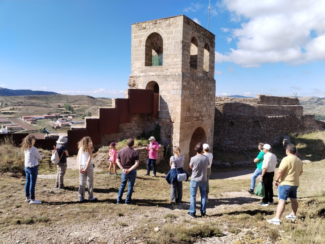 Cedrillas acoge la octava edición de las Jornadas  sobre los Castillos