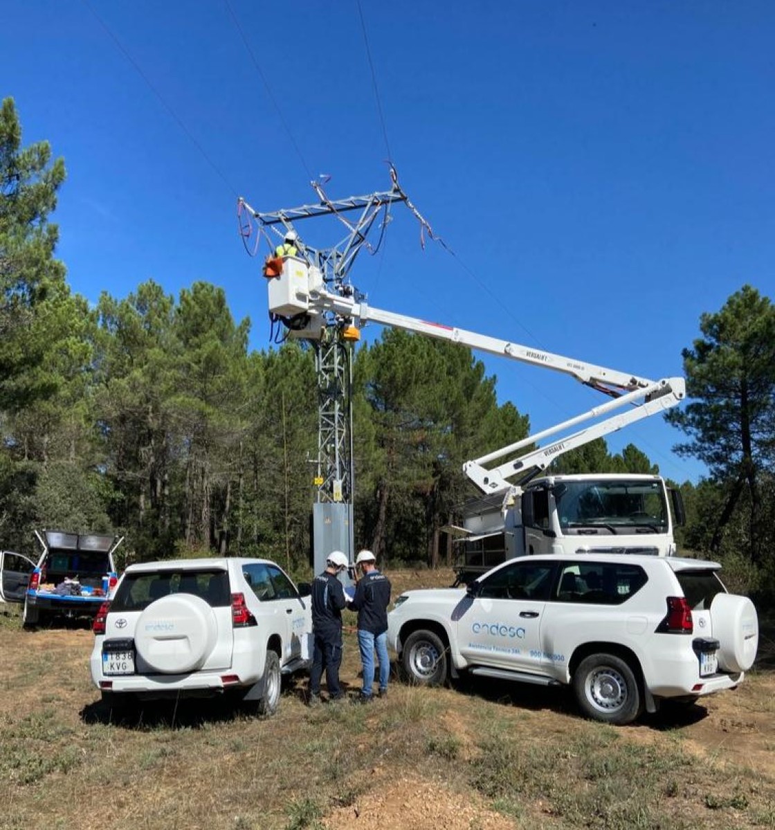 Endesa realiza una inversión de 90.000 euros para mejorar la calidad en Alloza, Utrillas y Escucha