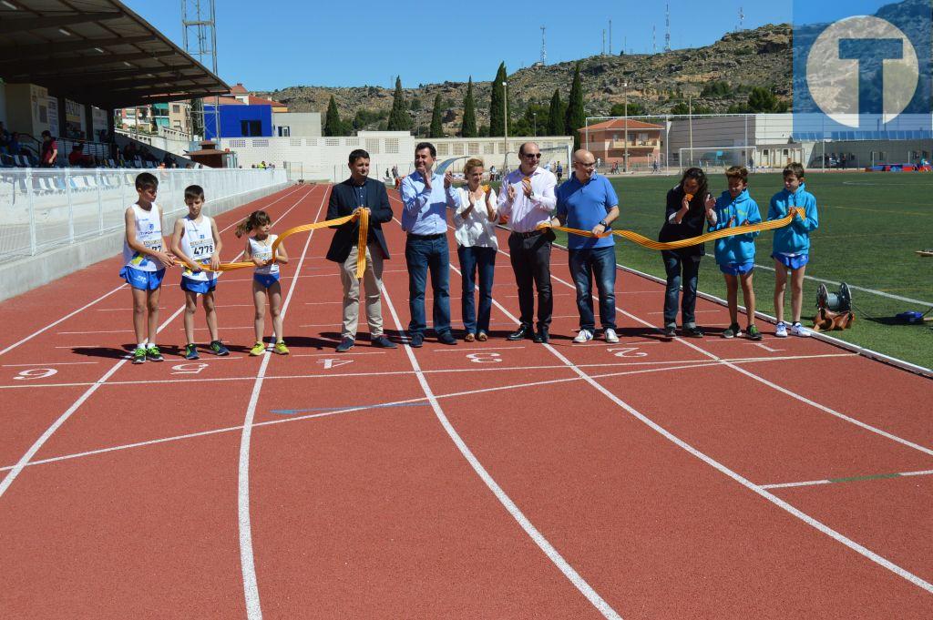 Alcañiz y la Federación de Atletismo celebran la homologación de las pistas