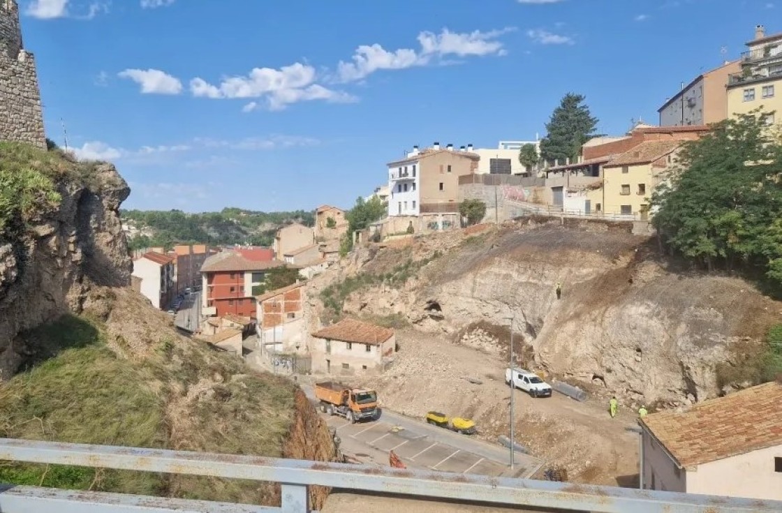 El Ayuntamiento de Teruel reabre al tráfico rodado y peatonal la calle Bajo Los Arcos