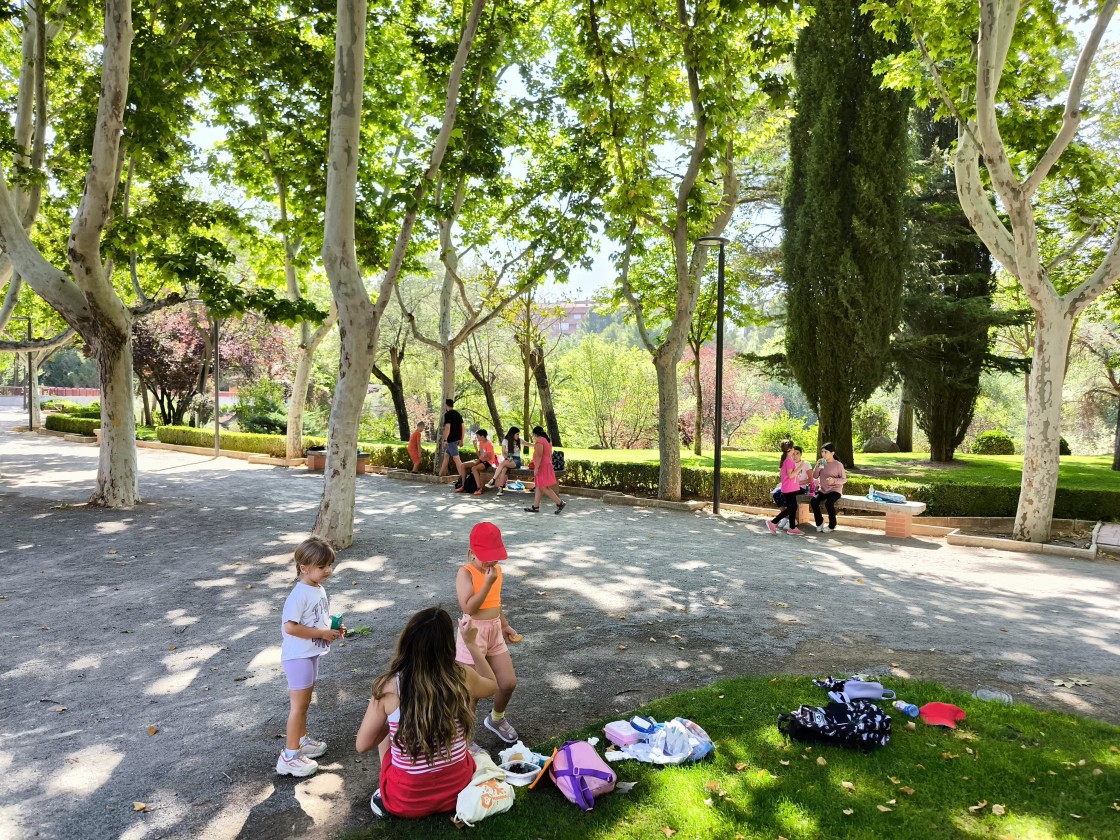 Los campus de Cruz Roja amenizan el verano a 40 niños  y niñas en Teruel