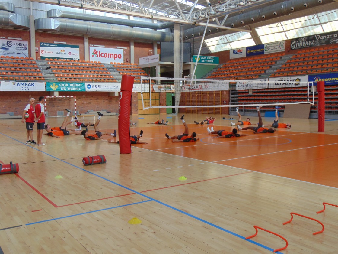 Doble sesión diaria y cuatro ausencias en la vuelta del Pamesa a los entrenamientos