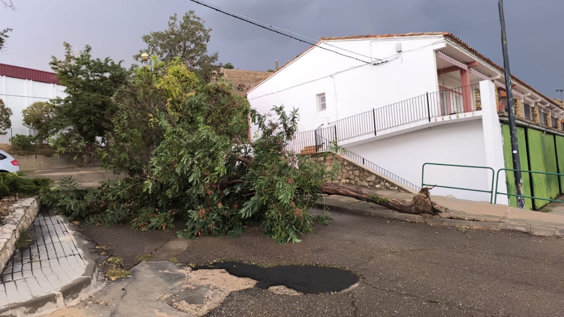 Las últimas tormentas causan inundaciones y desprendimientos  en el término de Ariño