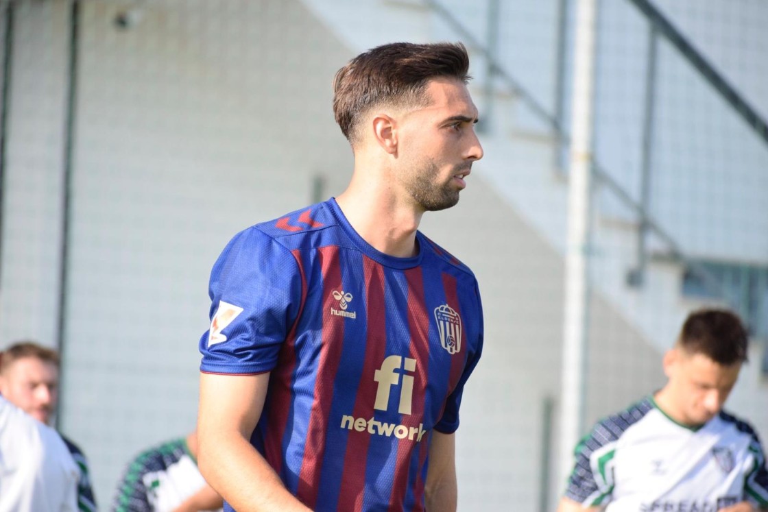 El Teruel acelera fichajes, incorpora al medio Miguel Marí y confirma el regreso de Moha