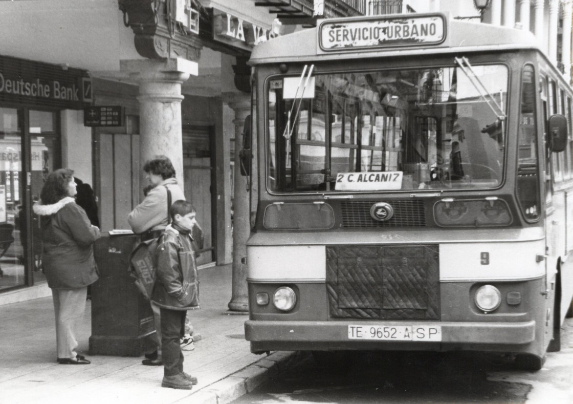 El servicio de autobús urbano de Teruel se modernizó con el inicio del siglo XXI tras un complicado proceso