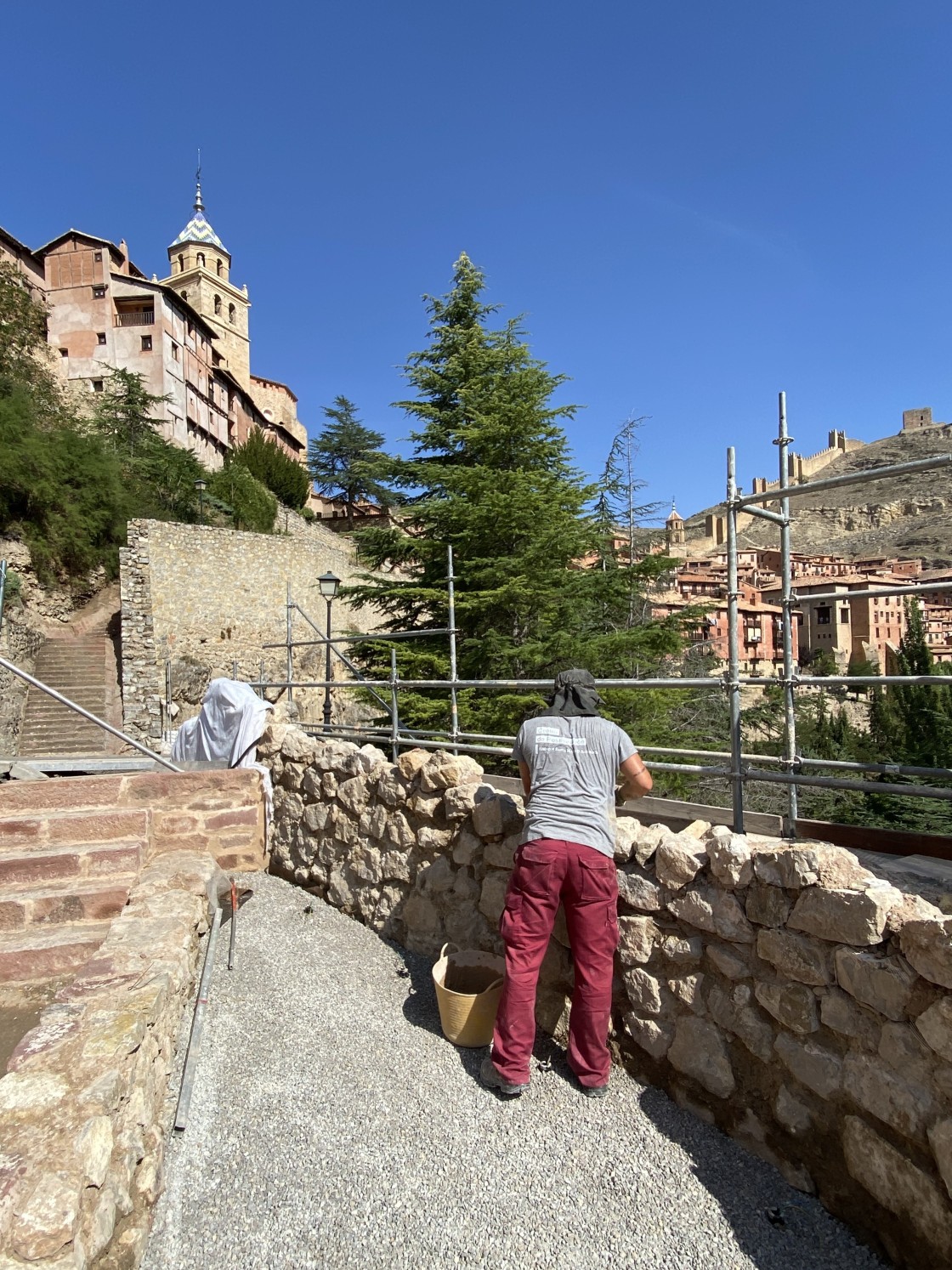 El lienzo este de la muralla de Albarracín resucita del olvido y se convierte en un paseo con mirador