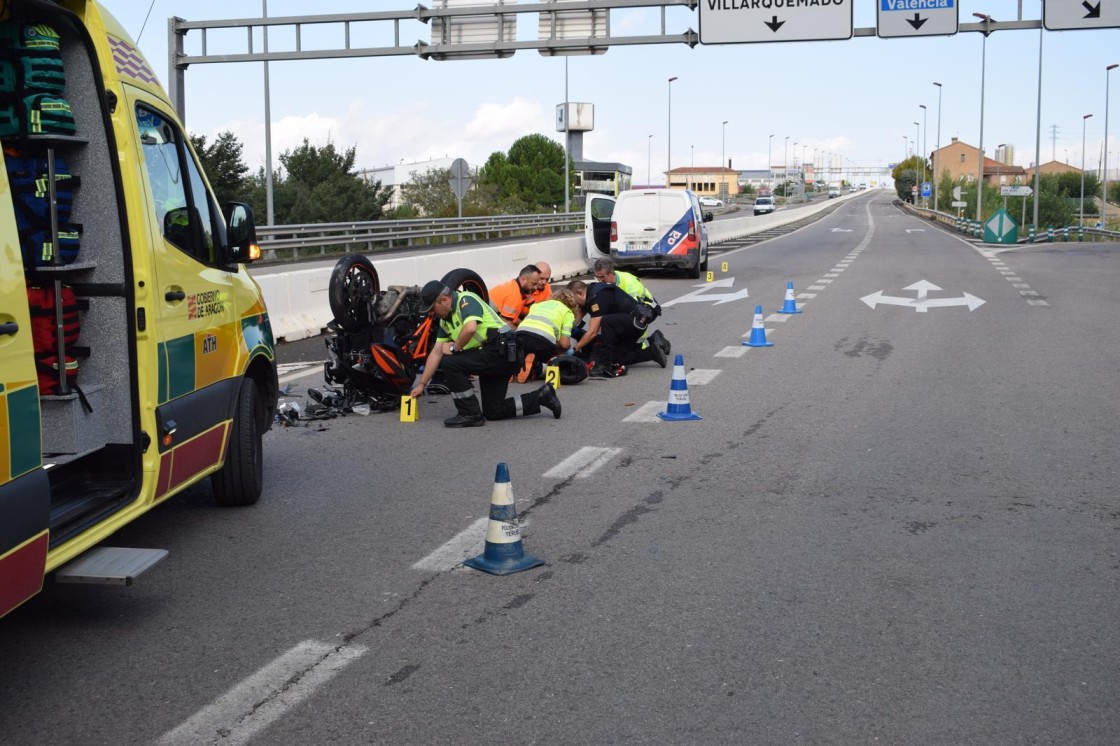 Un motorista resulta herido grave en un accidente en la N-234 a la altura del Polígono La Paz