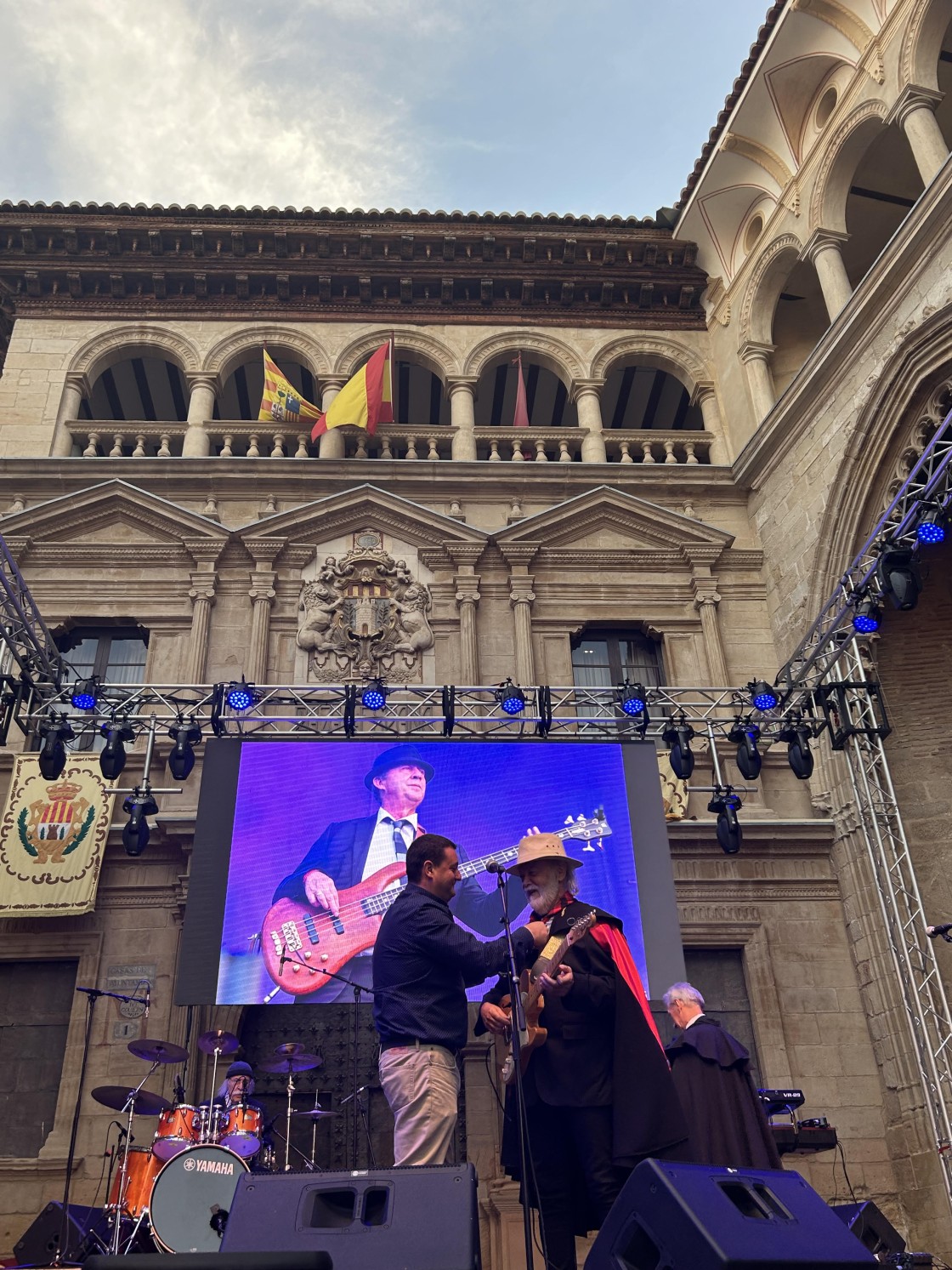 Un gran almuerzo y la añoranza del pasado: los protagonistas del miércoles en las fiestas de la capital bajoaragonesa