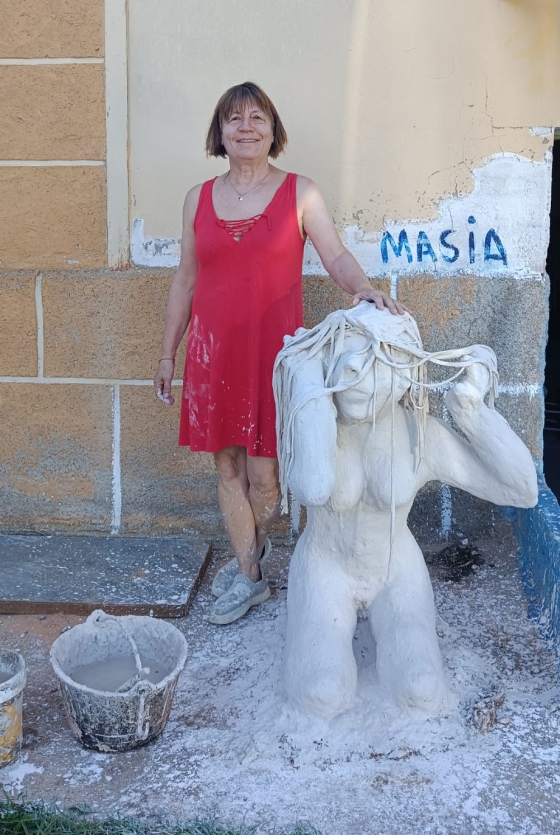 Escultura, pintura y naturaleza se dan la mano en la Masía Arte Libre de Villaspesa