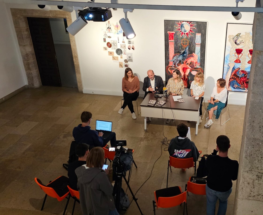 El Museo de Teruel estrena la exposición temporal 'Portales a lo desconocido', organizada por el Instituto Cervantes