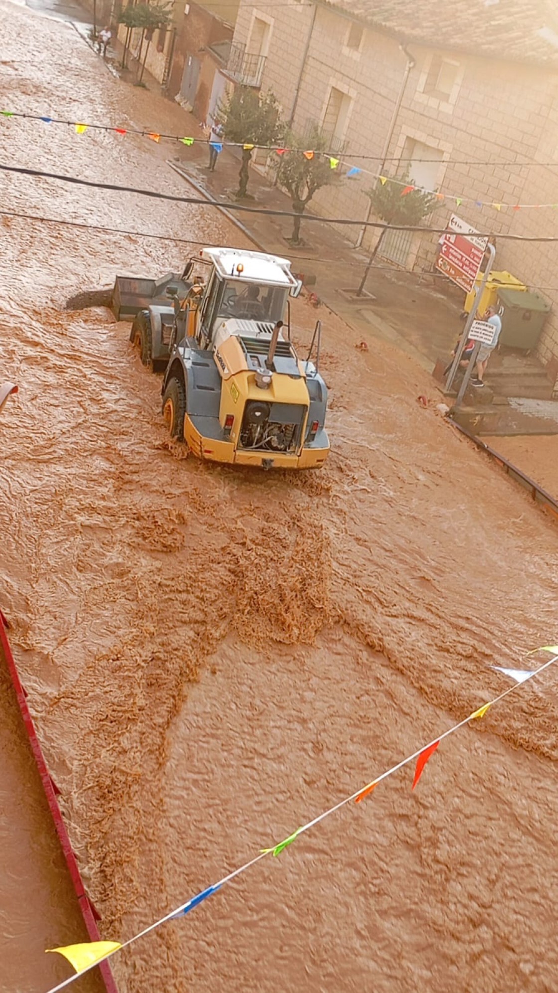 La Confederación del Ebro dice que no pudo prever la fuerza del agua en las tormentas