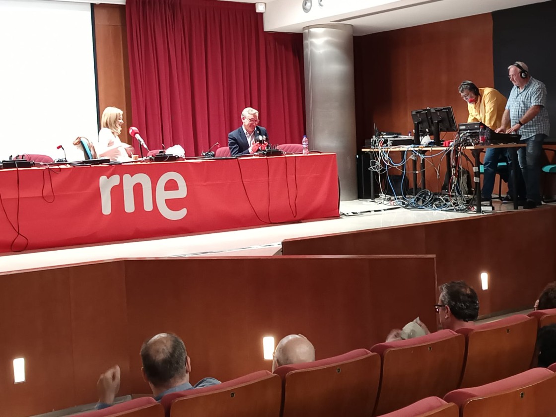 El programa de RNE 'No es un día cualquiera' con Pepa Fernández, en directo desde la sede del Gobierno de Aragón en Teruel